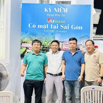 40 năm-Nửa cuộc đời